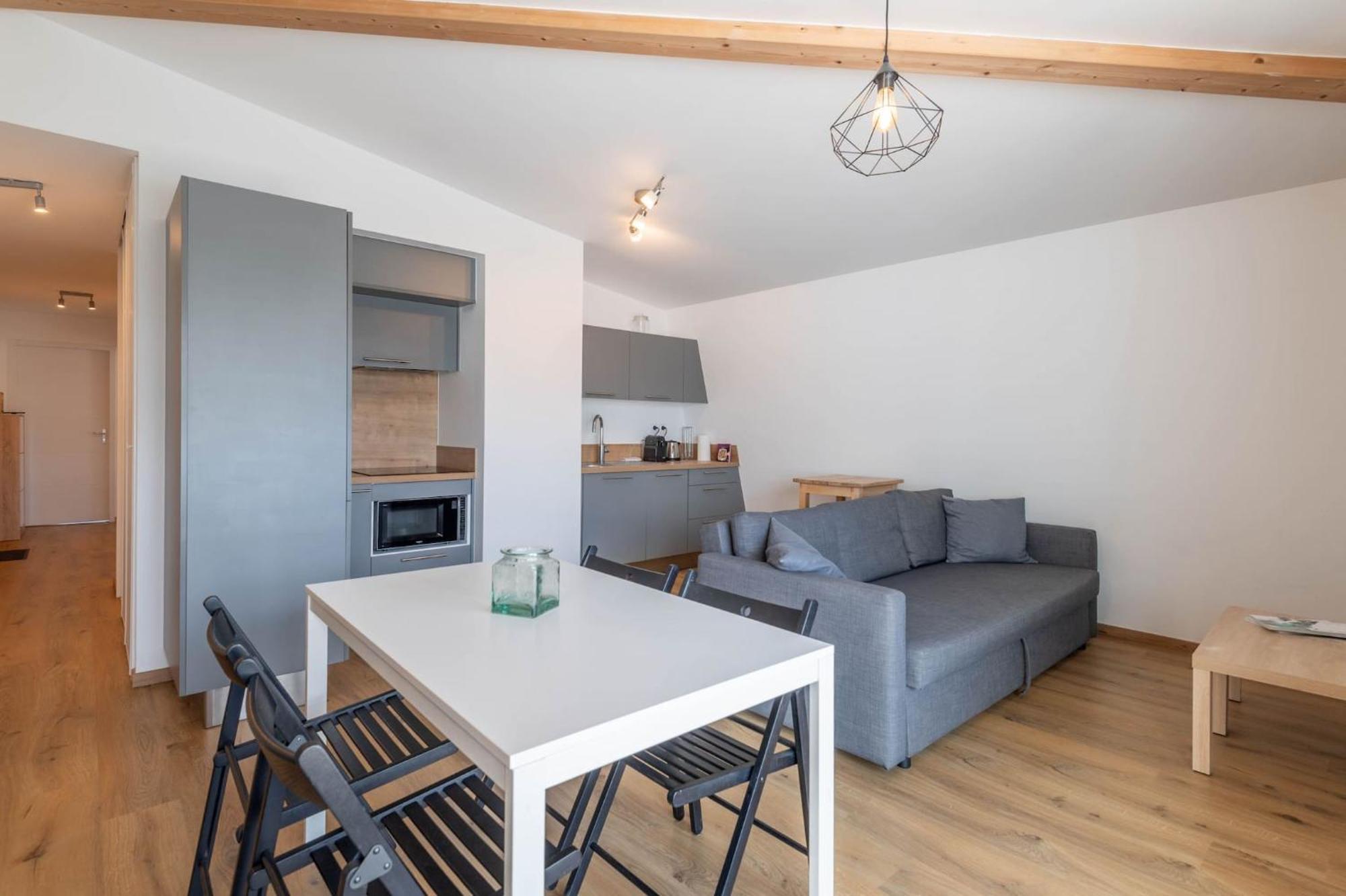 Smartstay Charlotte Perriand - Proche Lac Apartment