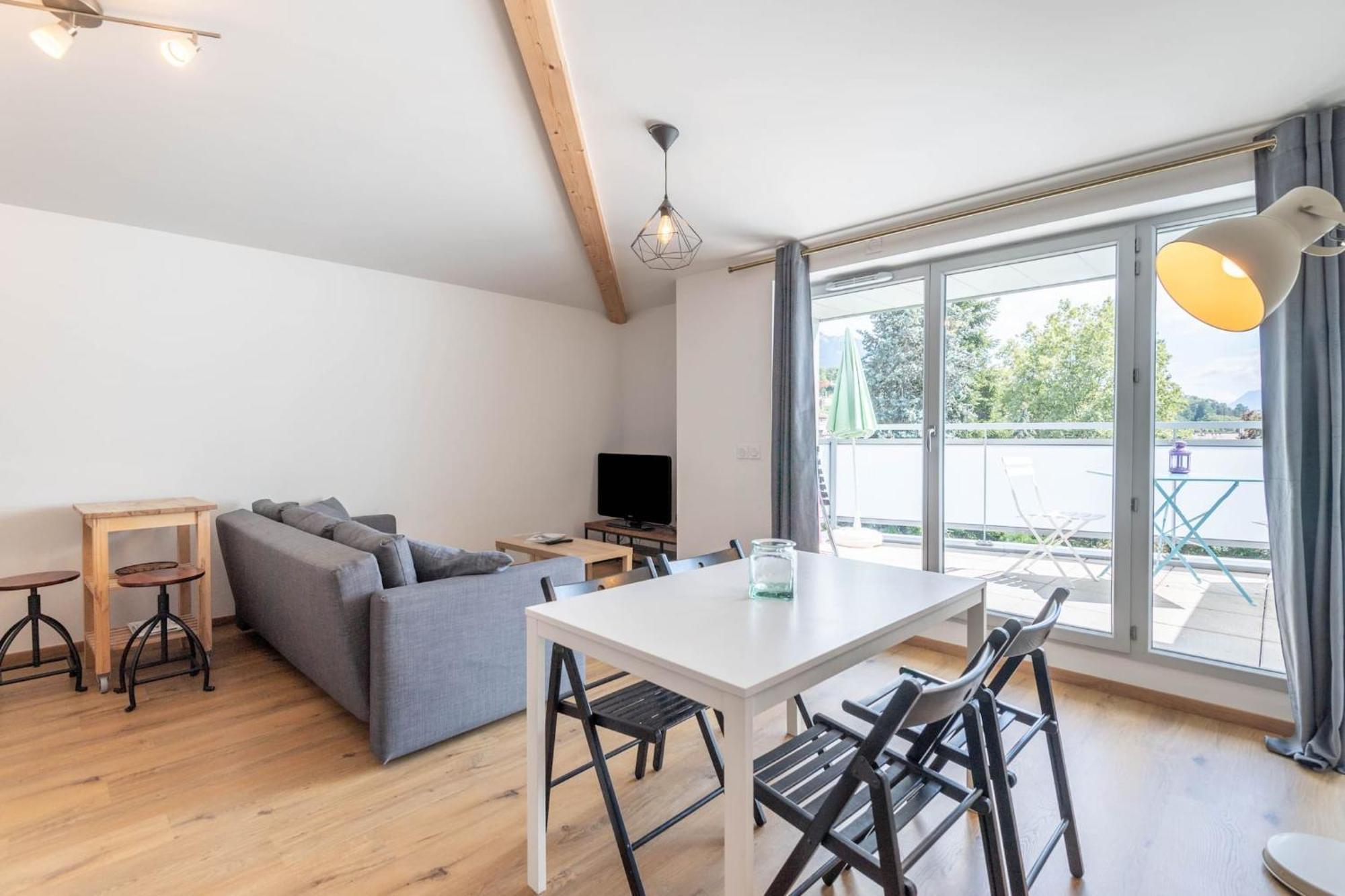 Apartment Smartstay Charlotte Perriand - Proche Lac